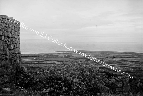 THE SEVEN CHURCHES (B) TEAMPUL A PHUILL  DUN ONAGHT  CROSS FRAGMENTS ARRANGED BY MISS STOKES  CLOGHAUN NA CARRAIGHE  CORNAU NEAR KILRONAN